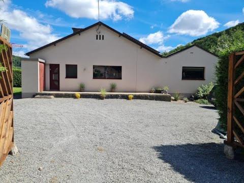 Yvoir, La Porte Des Ardennes Екстериор снимка